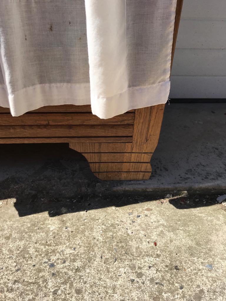 Wardrobe-Art Deco shelves