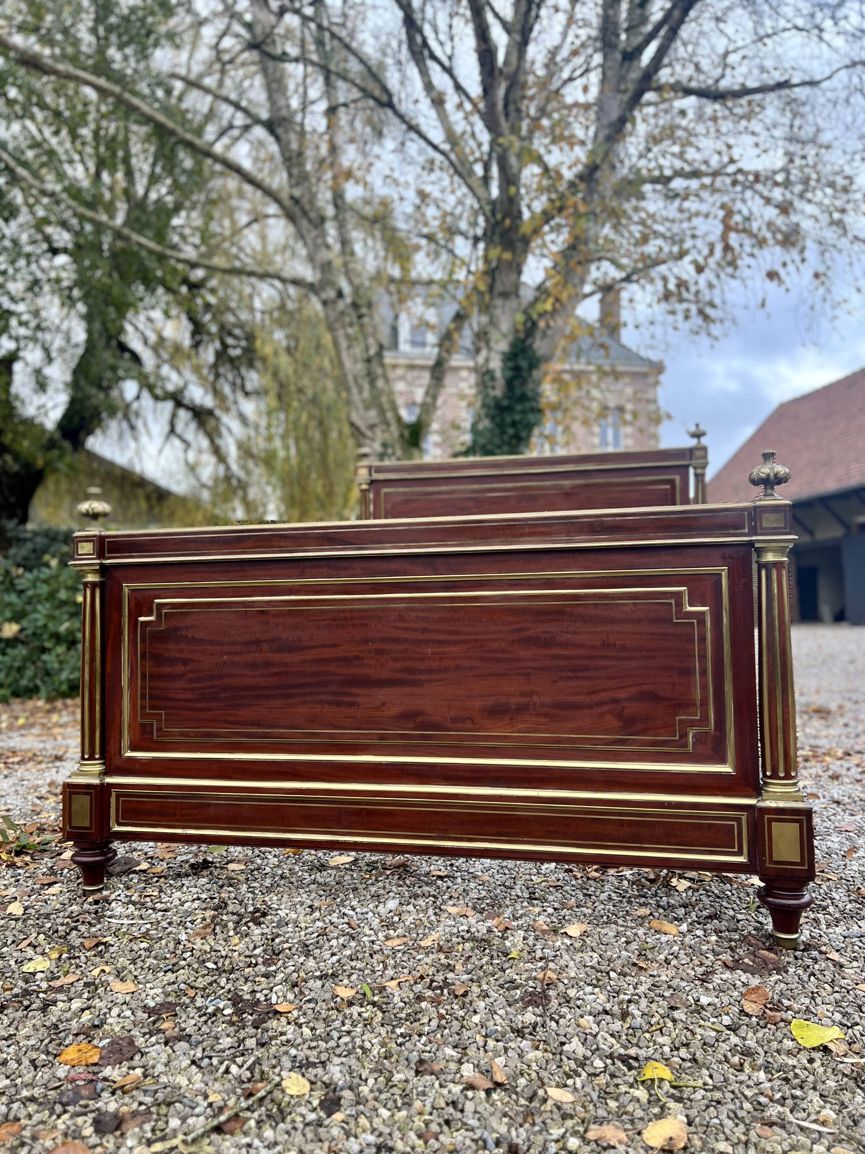 Magnificent Louis XVI style flamed mahogany bed Attributed to Gervais-maximilien Durand