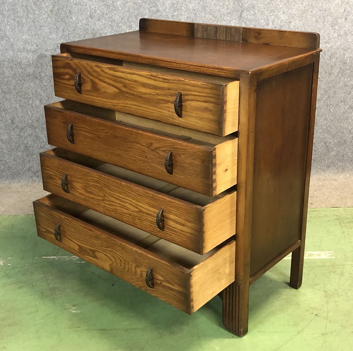 Commode anglaise Art déco en chêne