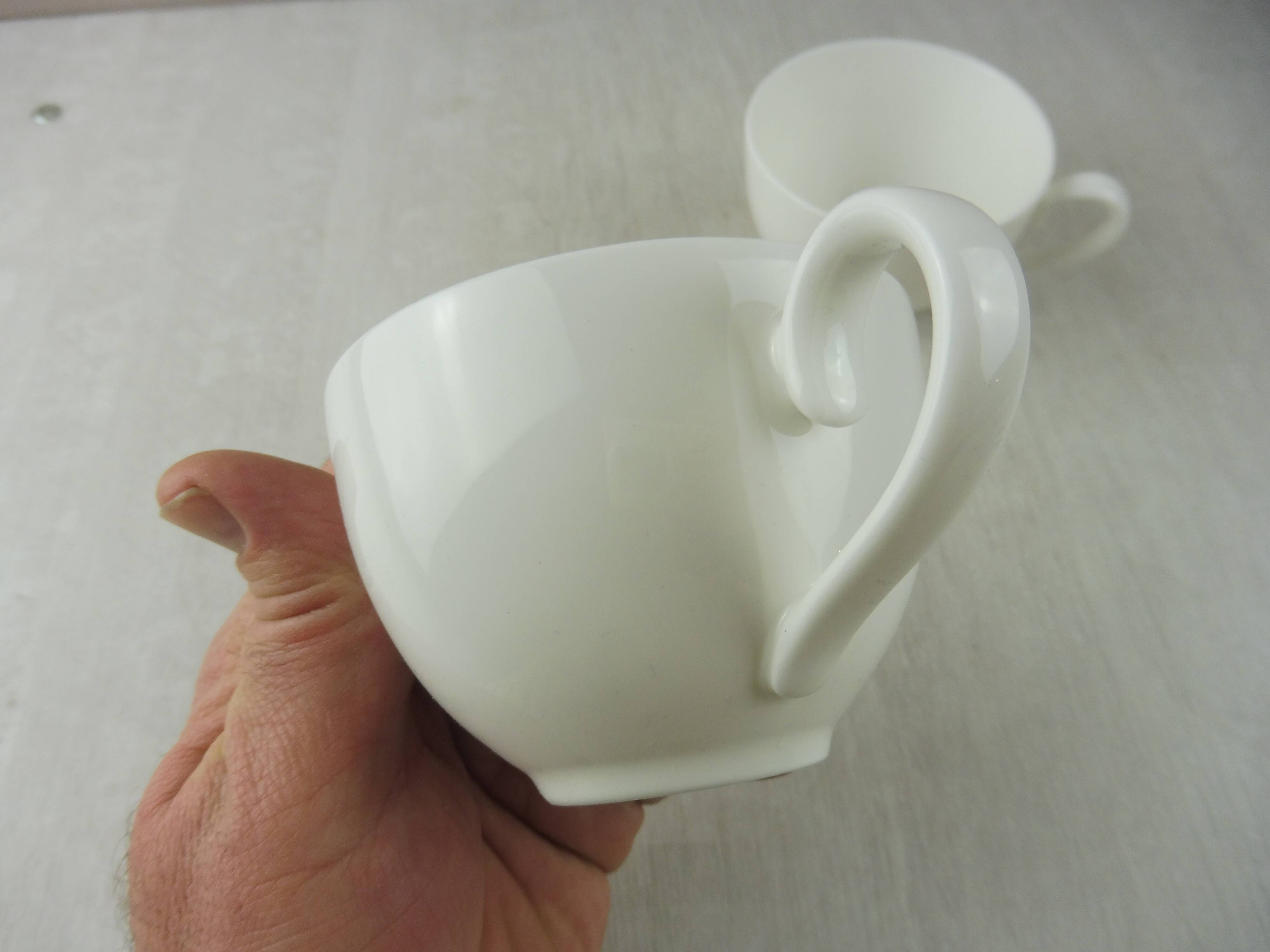 Lot of 2 cups, white Anmut décor, by Villeroy - Boch V-B