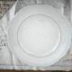 Round porcelain plate, double gold line manufacture, hand-painted.
