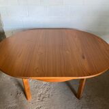 Scandinavian extendable table in teak