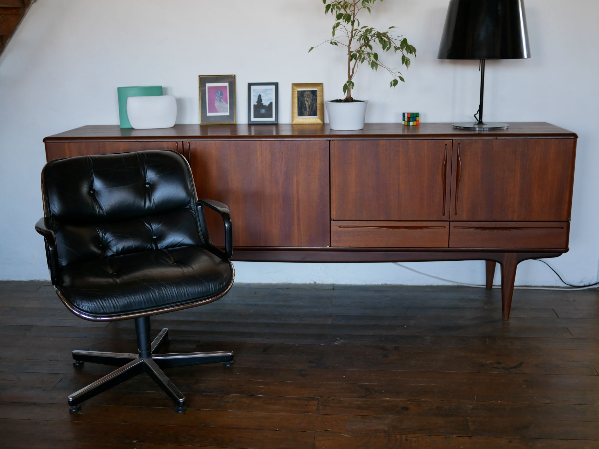 Leather armchair black by Charles Pollock for Knoll International
