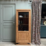 Small Parisian Art Deco showcase