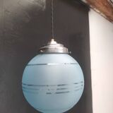Suspension boule en verre bleuté