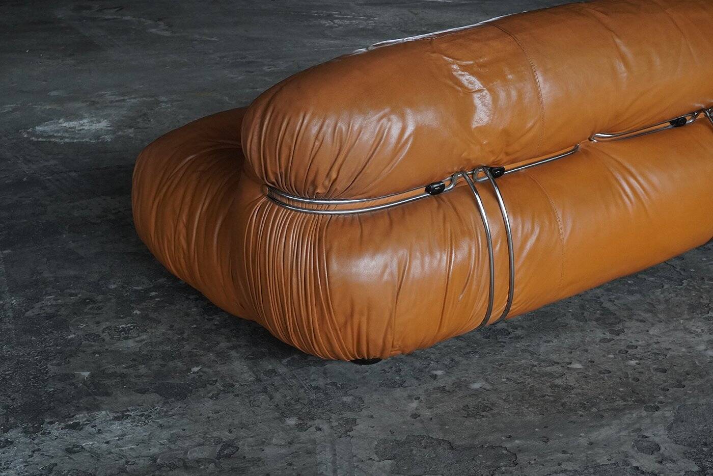 Soriana Three-Seater Sofa in Original Leather by Afra and Tobia Scarpa for Cassina, 1970s
