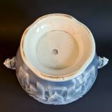Art Nouveau flowerpot in Nimy slip, highlighted with a gold border