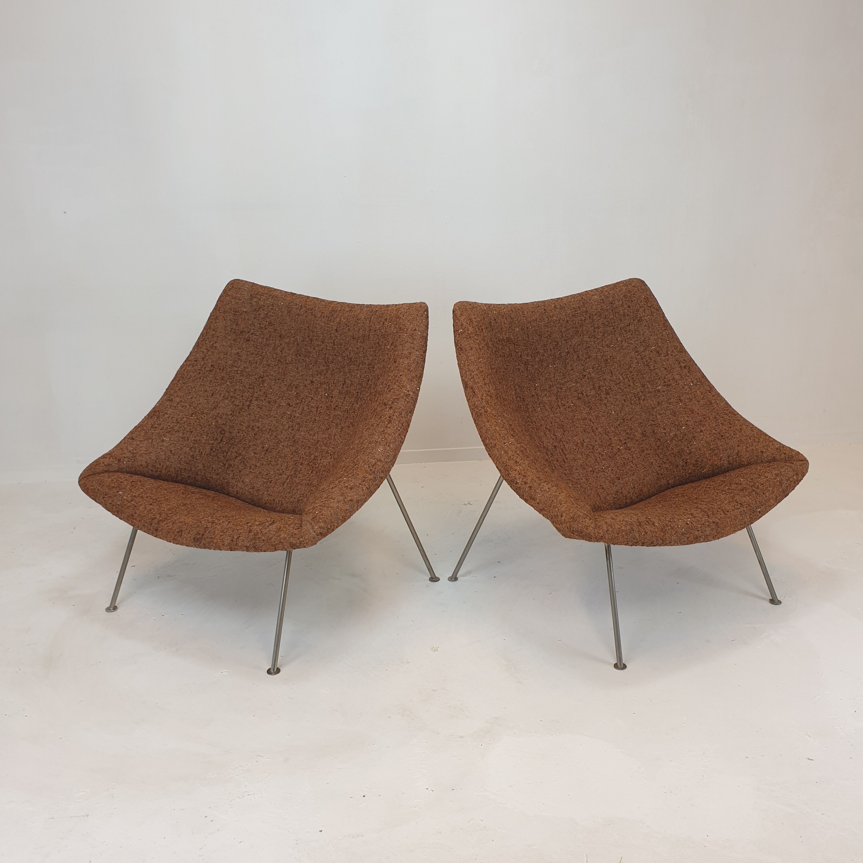 Oyster chairs by Pierre Paulin for Artifort, 1960'