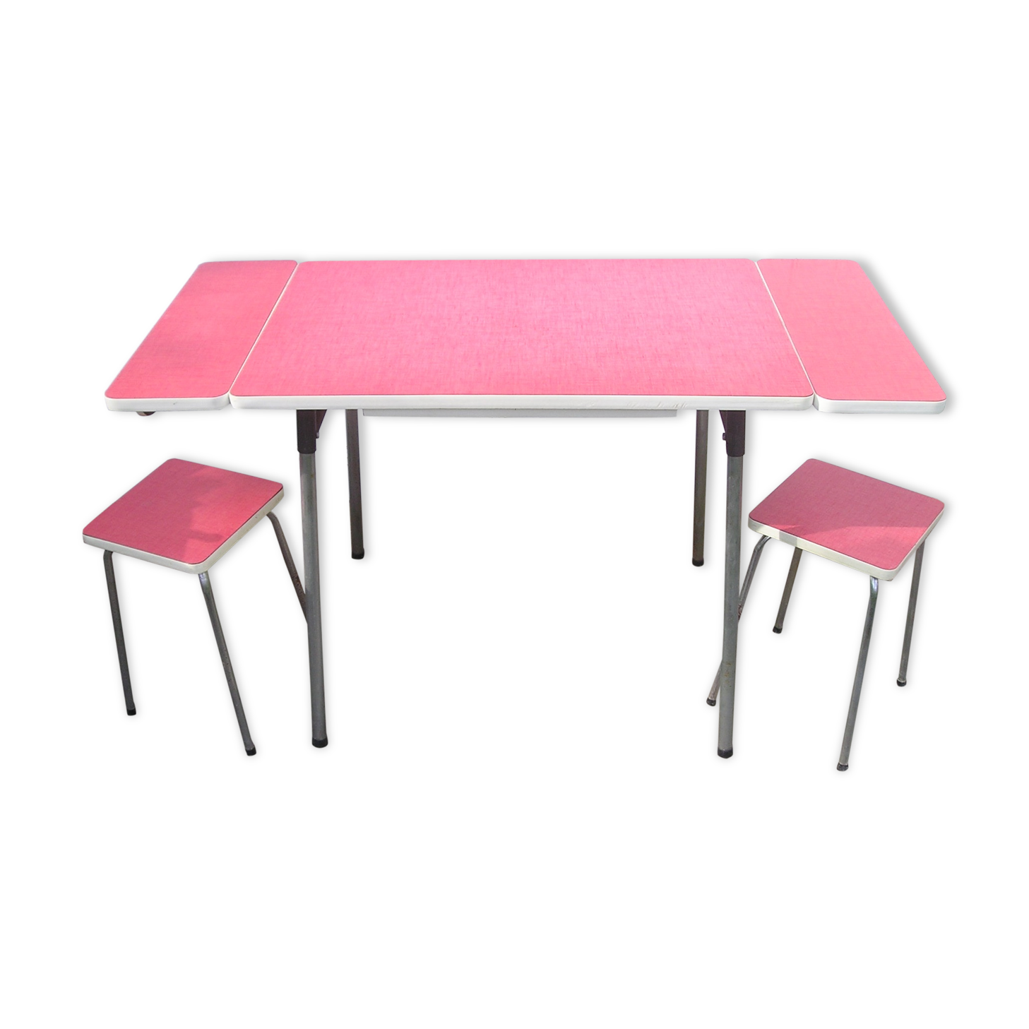 Table formica red and its 2 stools 1970
