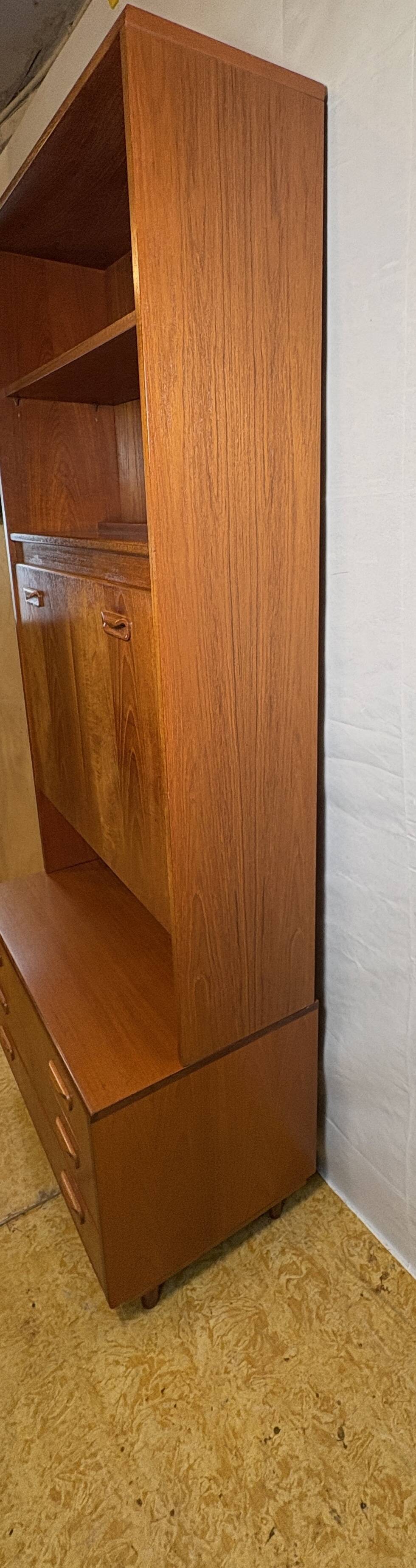 Bibliothèque haute en teck style rétro vintage milieu du siècle avec intérieur bureau par G-Plan