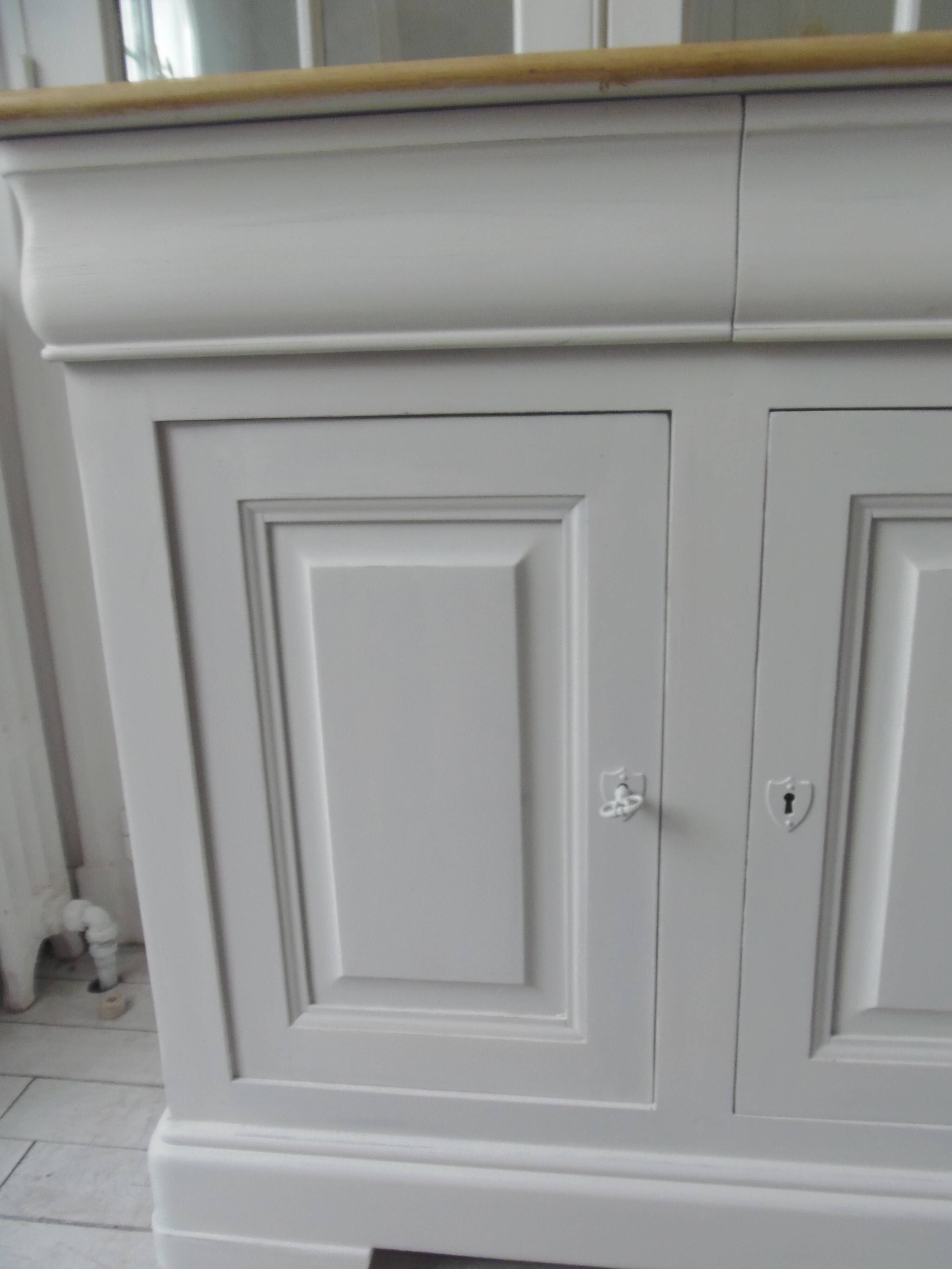 Louis Philippe style sideboard with pearl gray patina, 2 doors, drawers, wooden top.