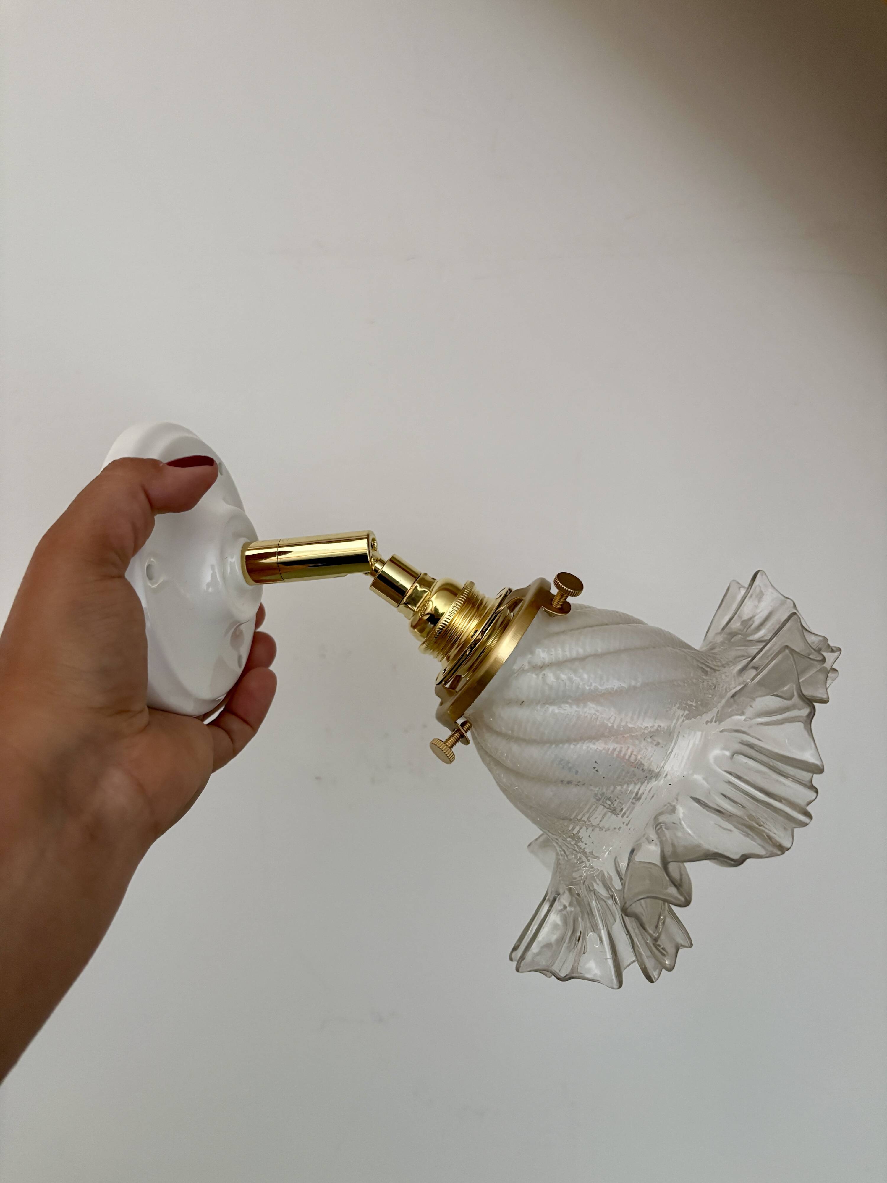 Vintage tulip wall lamp in white and transparent glass