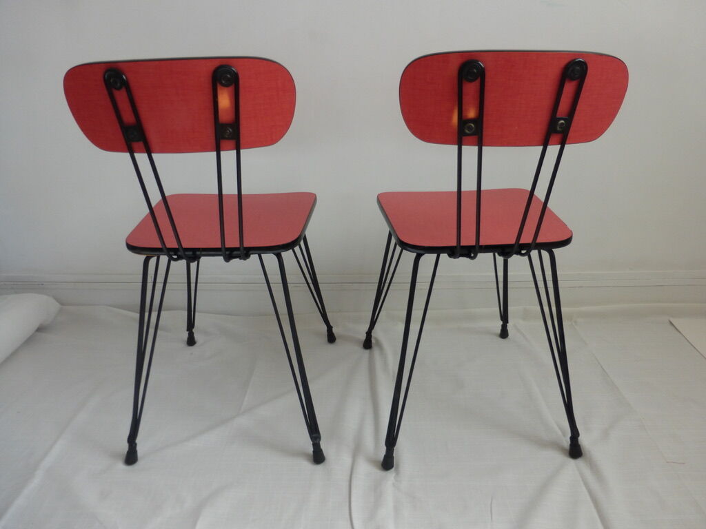 Formica eiffel foot table and its chairs