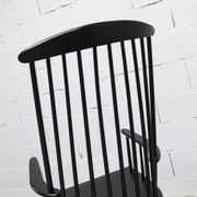Scandinavian style rocking chair Tapiovaara 1960 in very good condition.