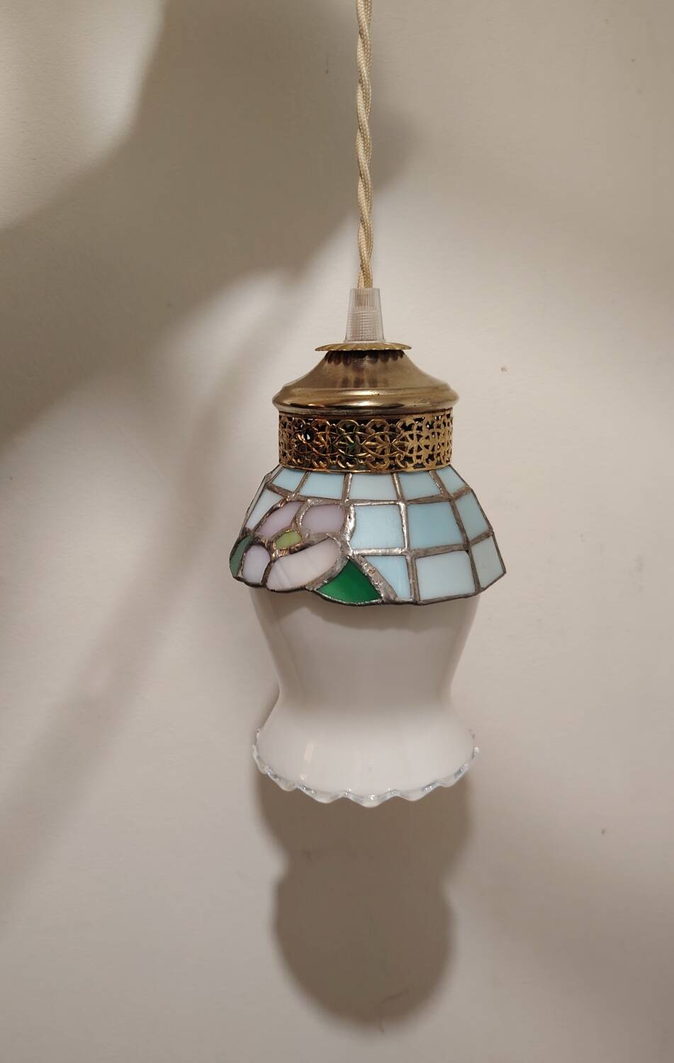 Crowned stained-glass opaline