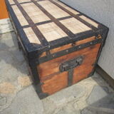 Trunk/old wooden chest