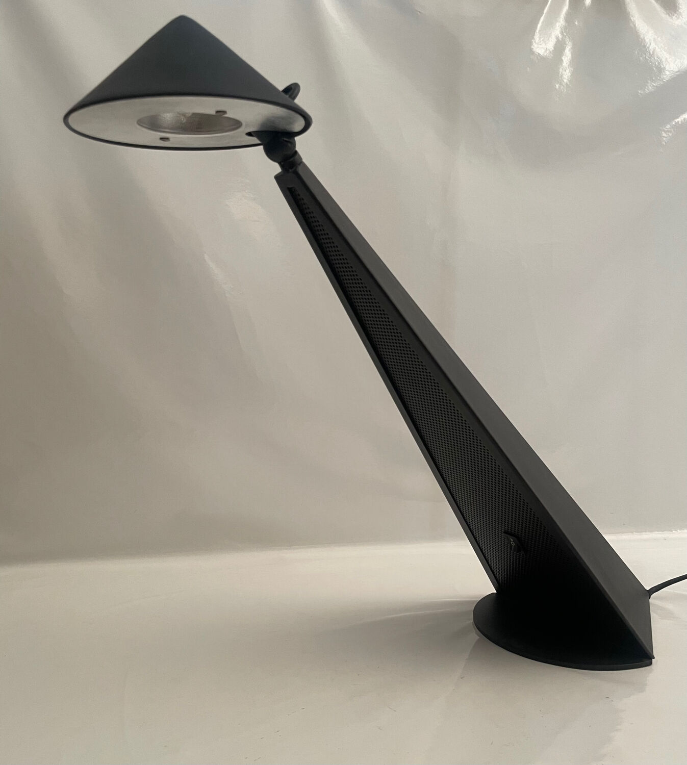 Toucan desk lamp, Patrice Bonneau for Genexco