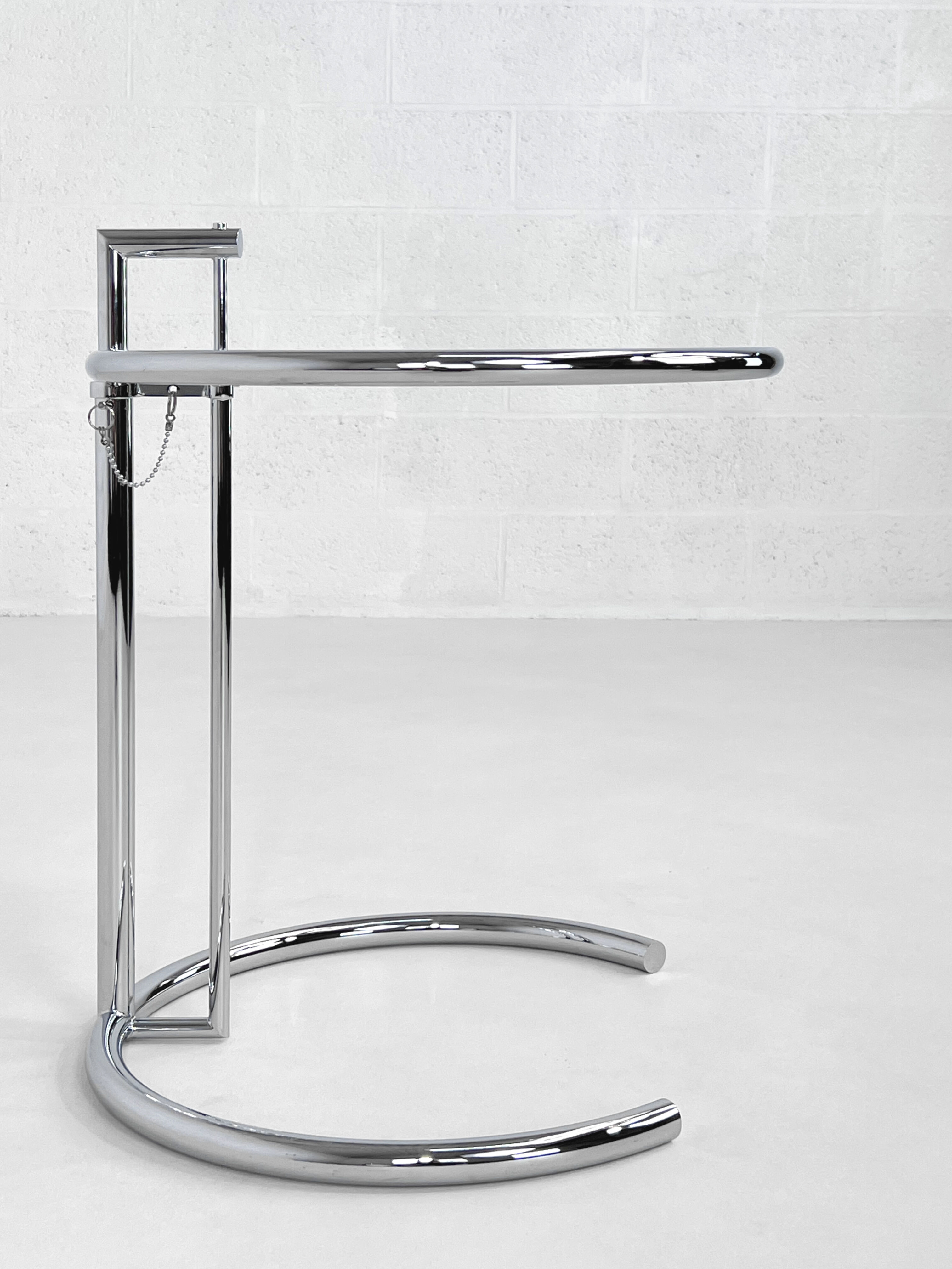 Side table E1027 or height-adjustable sofa end Eileen Gray