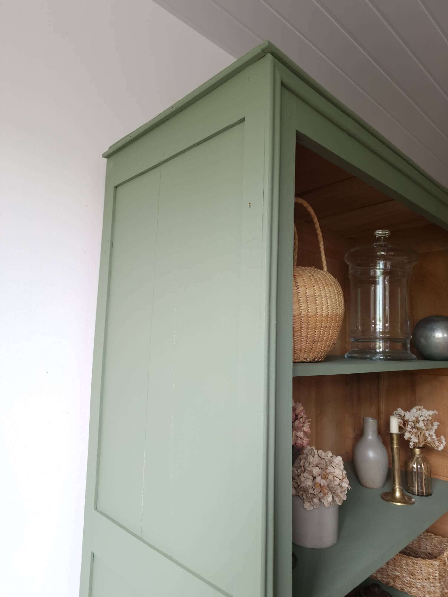 Green Shelf