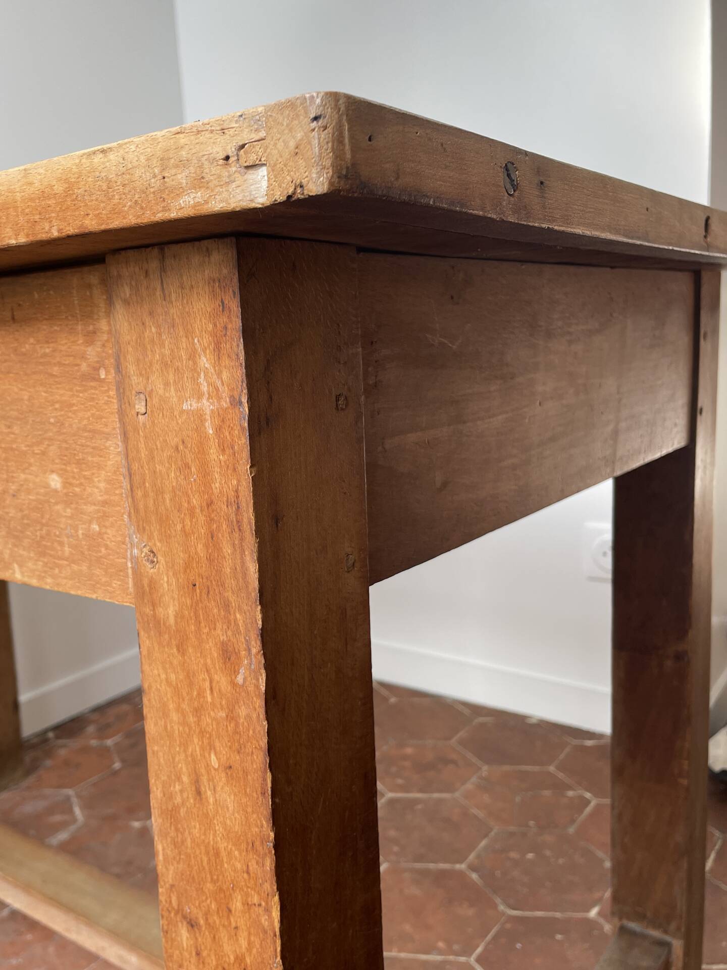 Small antique farmhouse table in wood – 120 cm