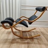 Stokke zero gravity chair, design Peter Opsvik