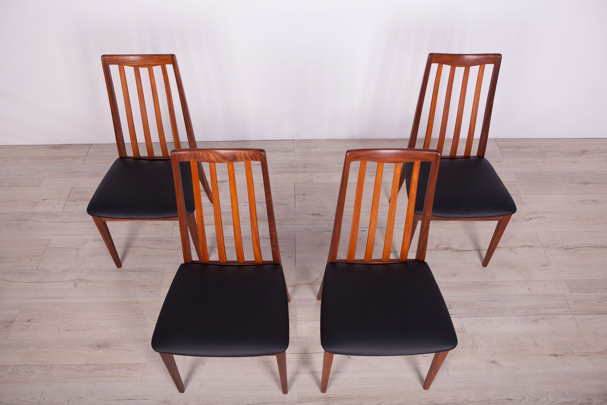Vintage teak & leather dining chairs by Leslie Dandy for G-Plan, 1960s
