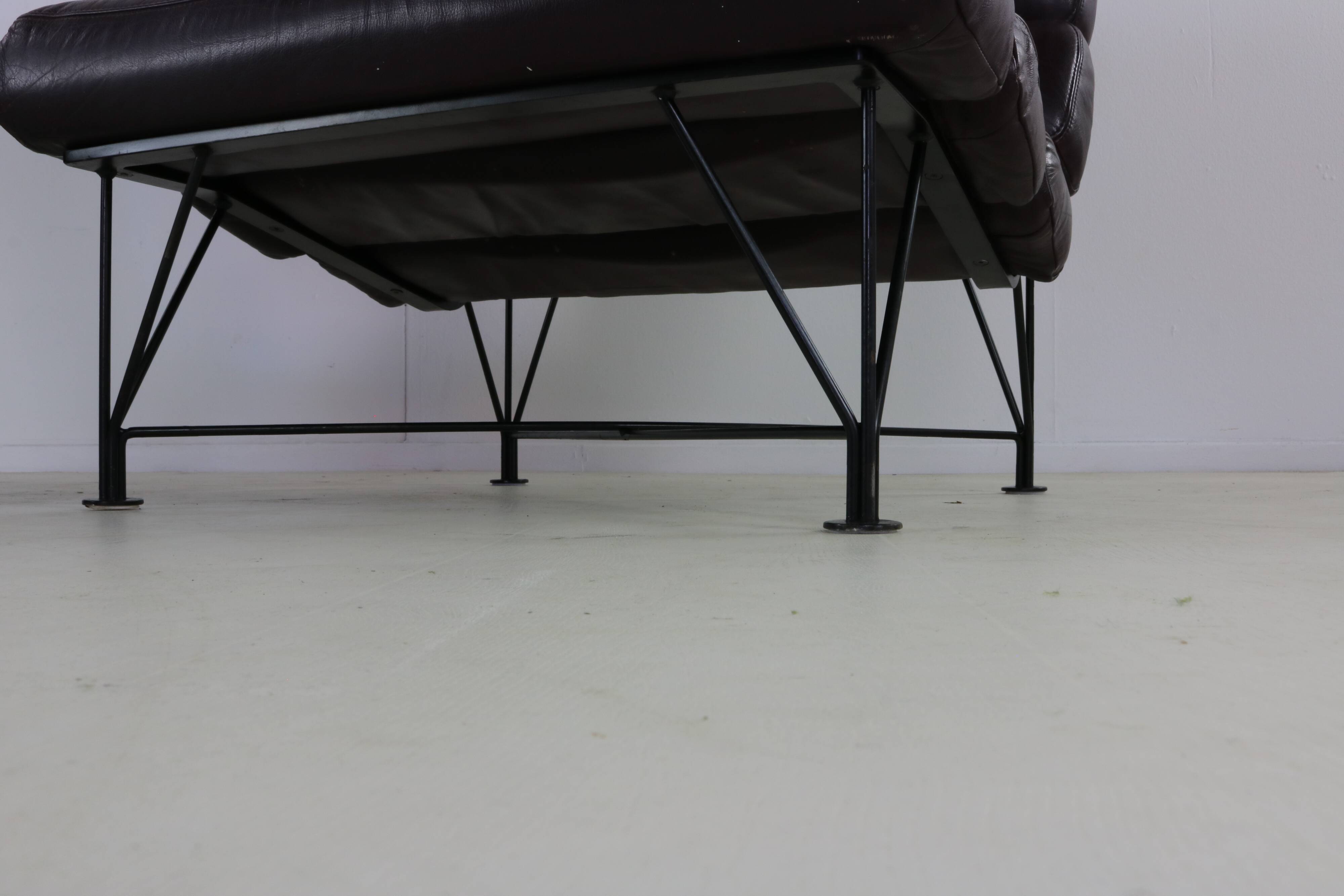 2 chauffeuses Spider par Kenneth Bergenblad pour Dux Suède
