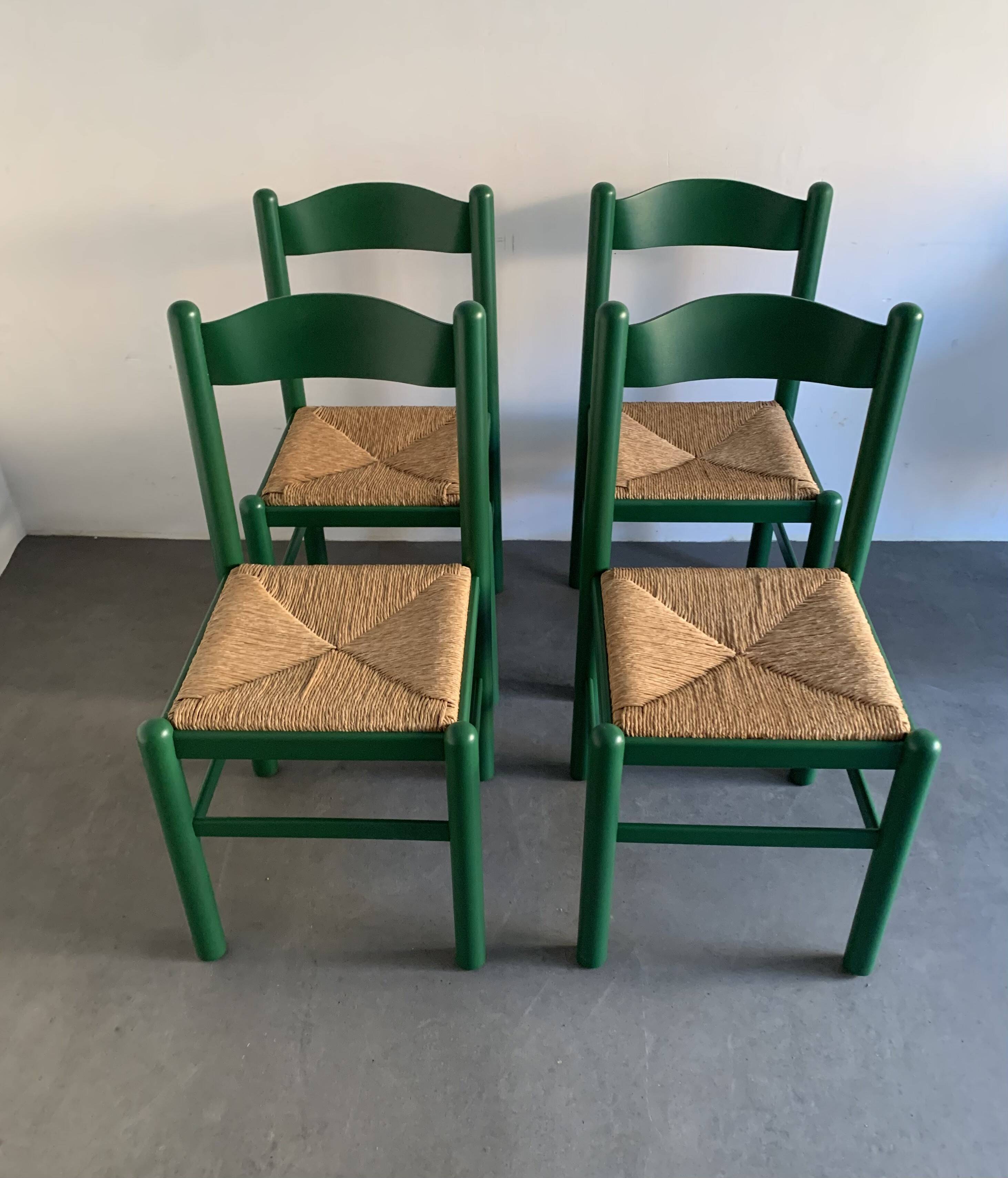 Série de 4 chaises en bois et paille
