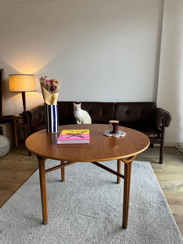 Table basse circulaire par Peter Hvidt et Orla Molgaard-Nielsen, modèle 6900, édition Fritz Hansen