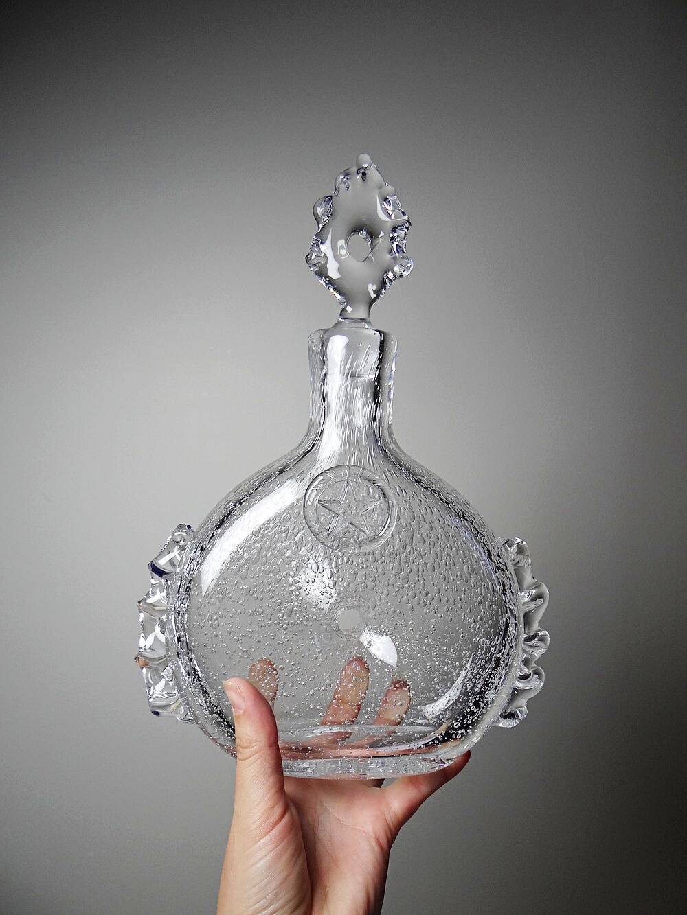 Cognac carafe Daum France Lorraine cross in bubbled crystal, 1960s-70s.
