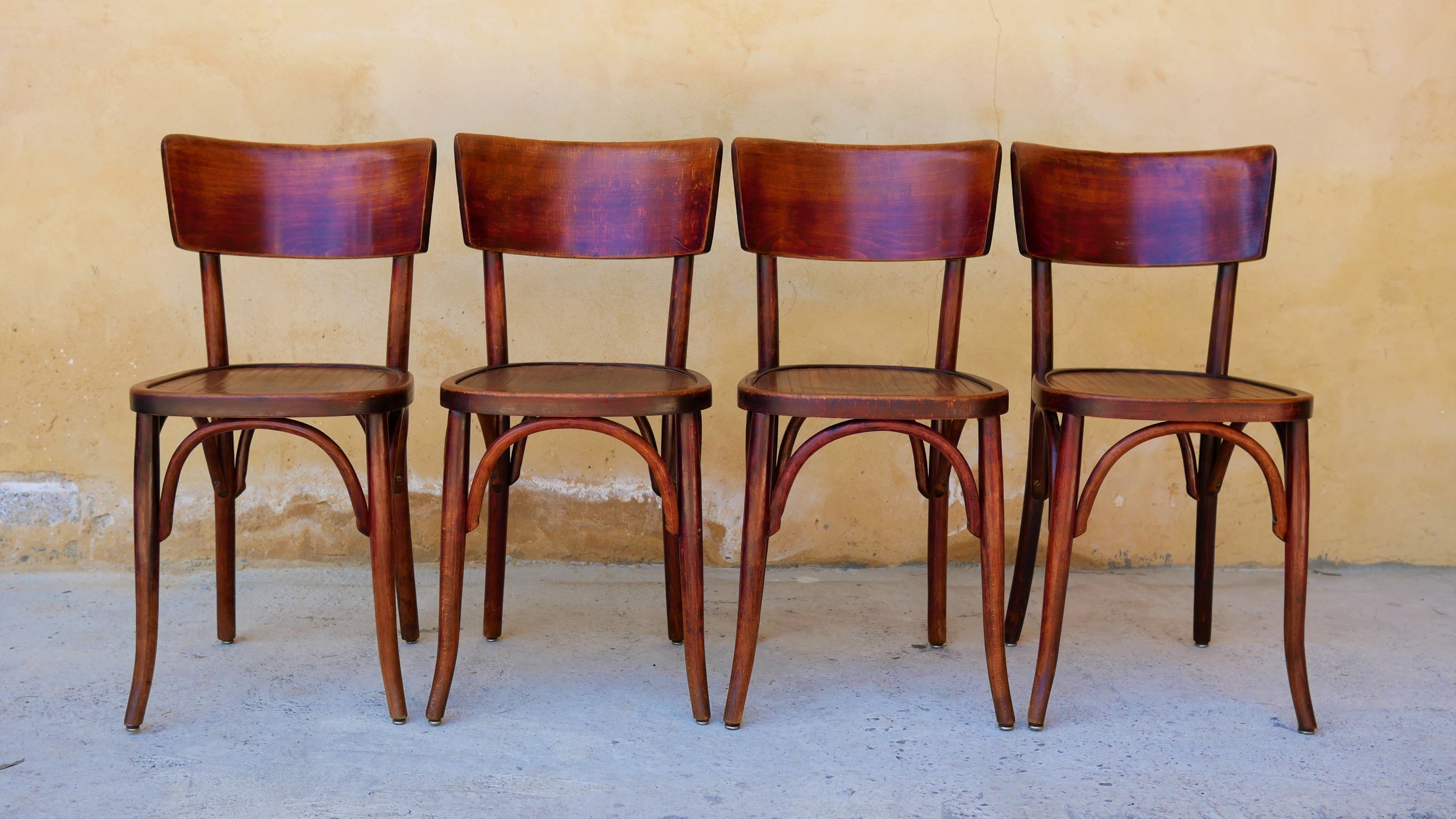Série de 4 chaises bistrot vintage par Mahieu