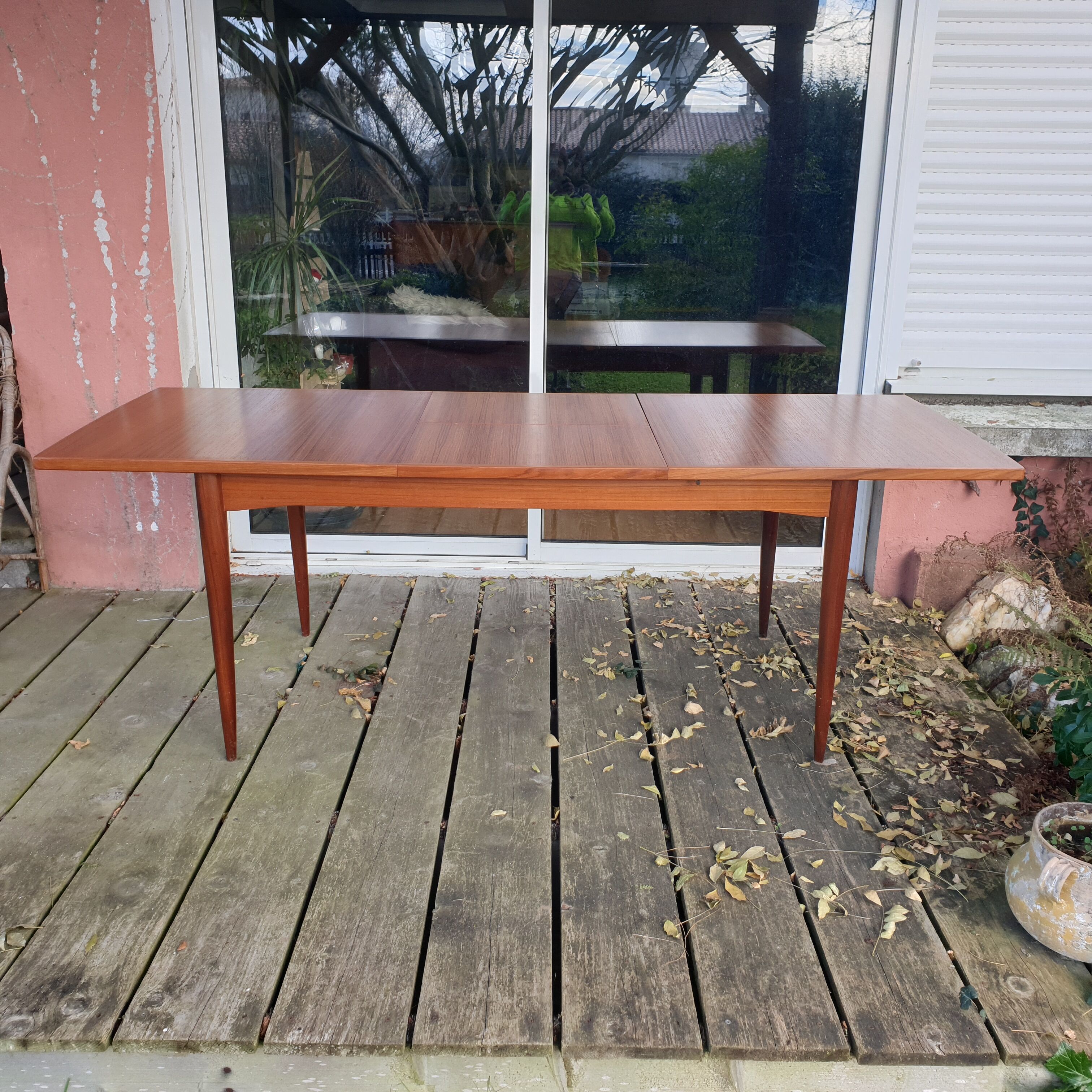 Table scandinave en teck