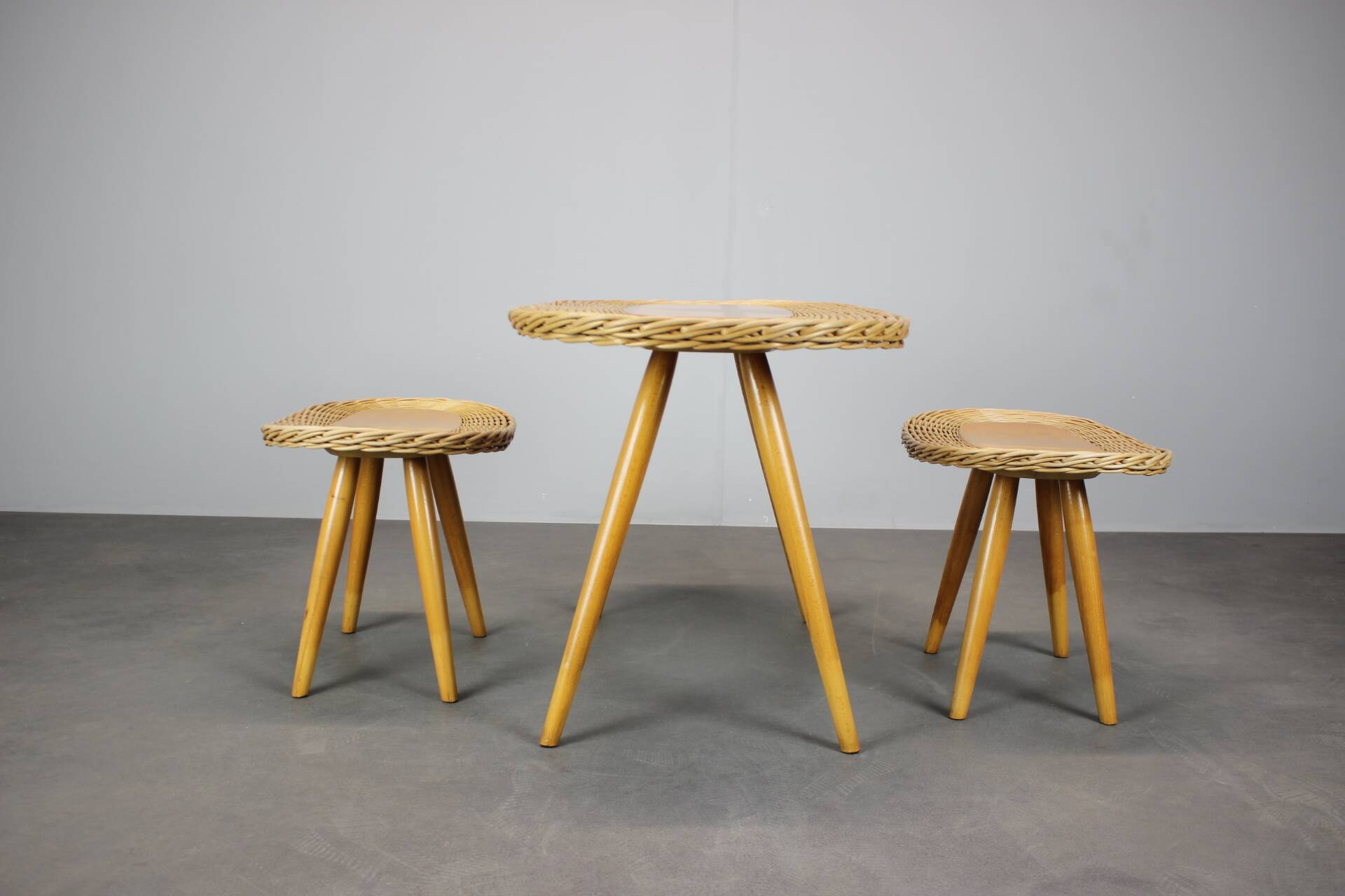 Ensemble de sièges en rotin de style mid-century par uluv, tchécoslovaquie, années 1960.