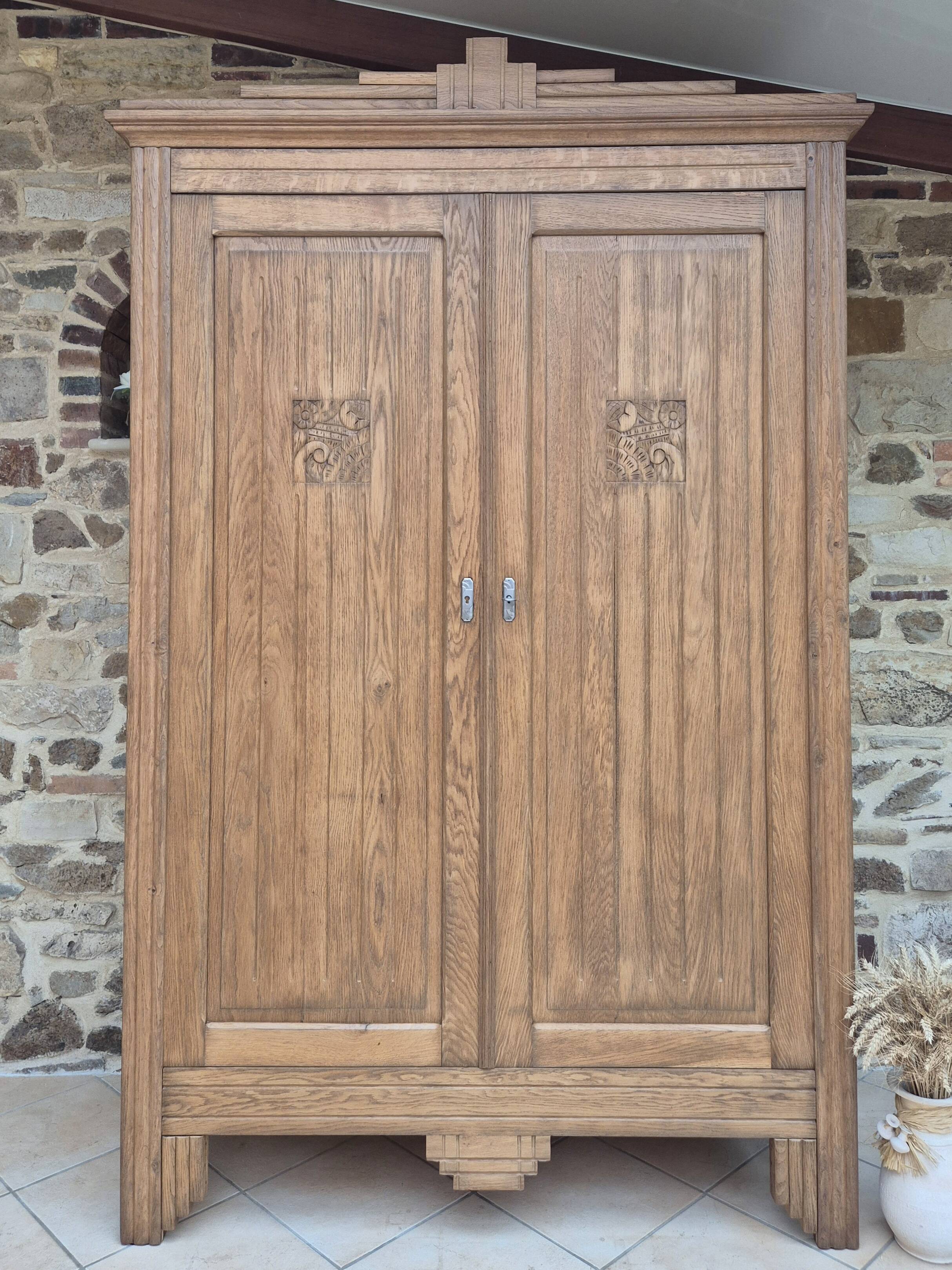 Armoire parisienne art déco