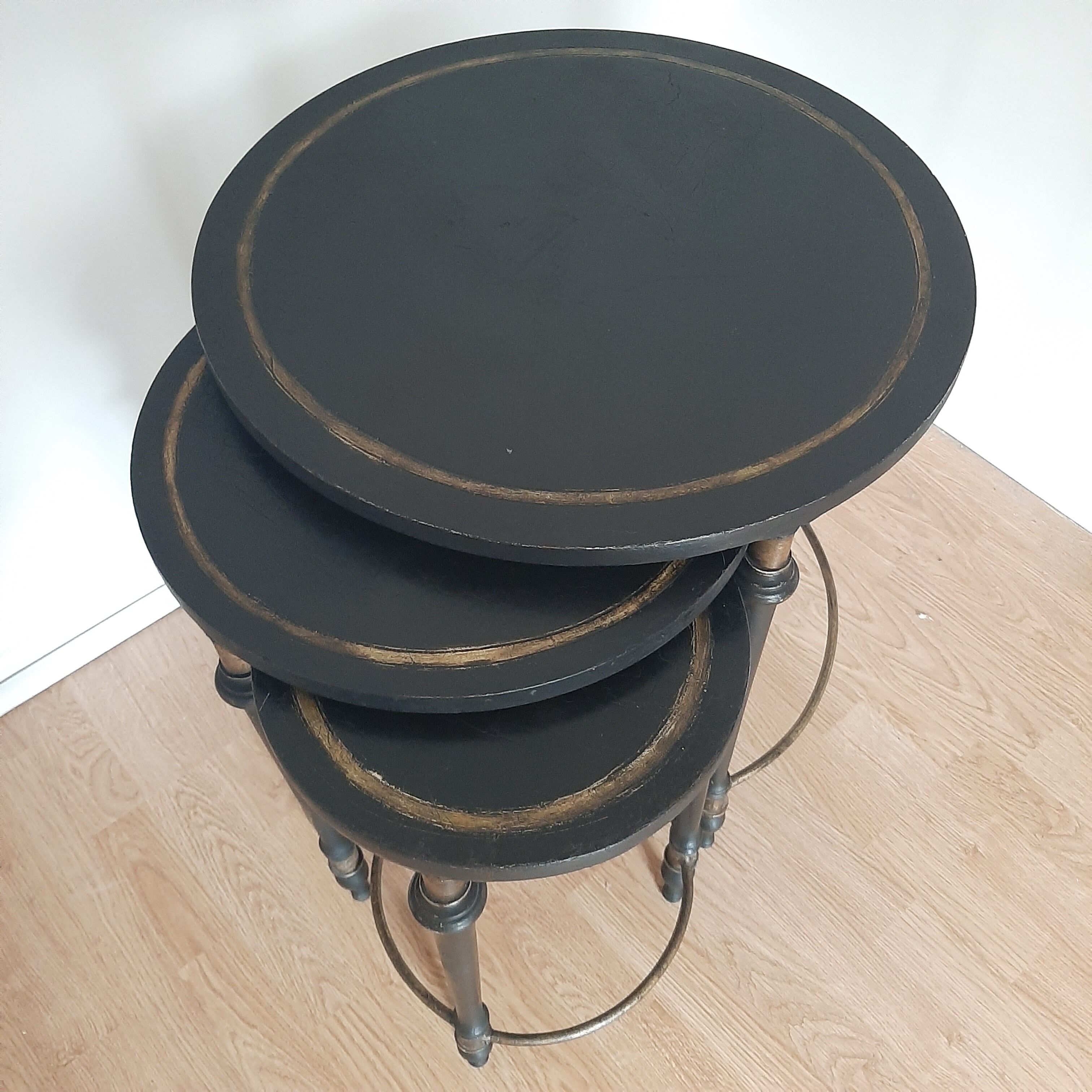 Tables gigognes italiennes