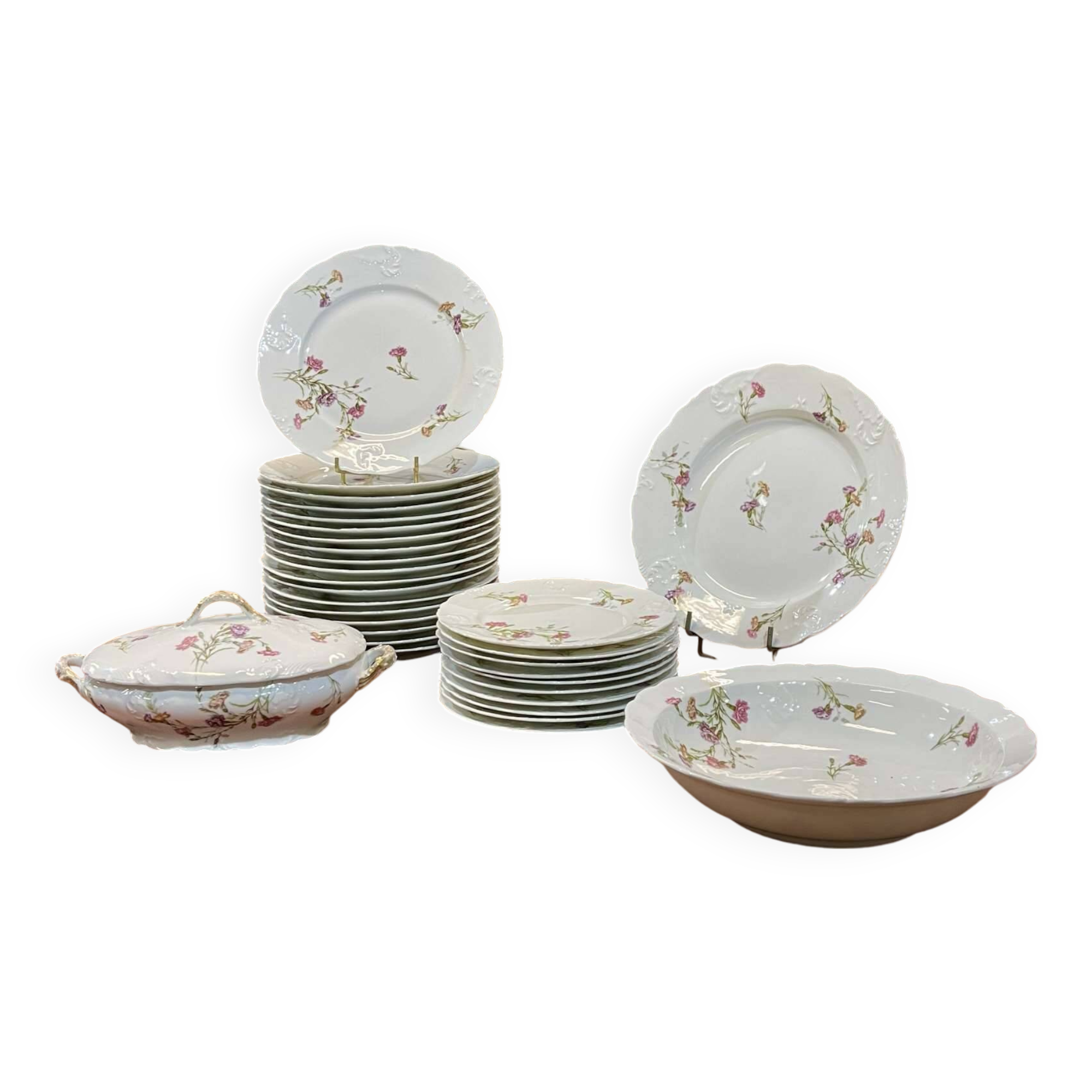 Service de table en porcelaine de Limoges à décor floral des années 1950 - 31 pièces