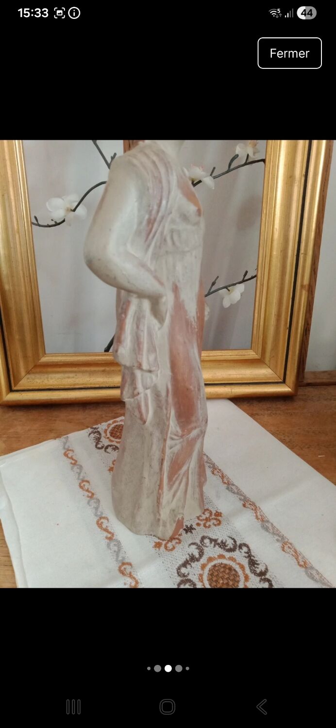 Statuette Louvre Museum Tanagra