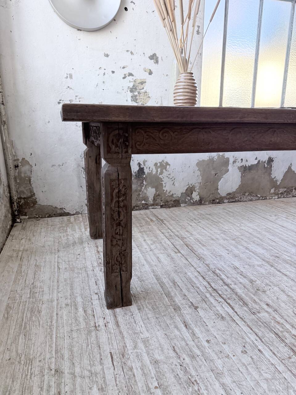 XL farmhouse table in solid oak, brutalist style, 20th century.