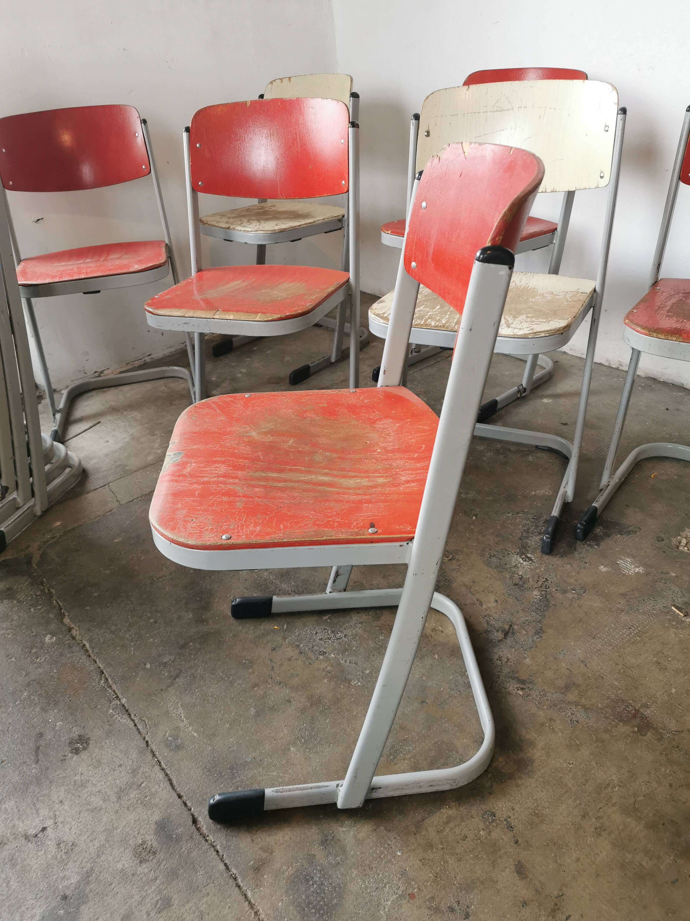 Set of 14 vintage stackable chairs