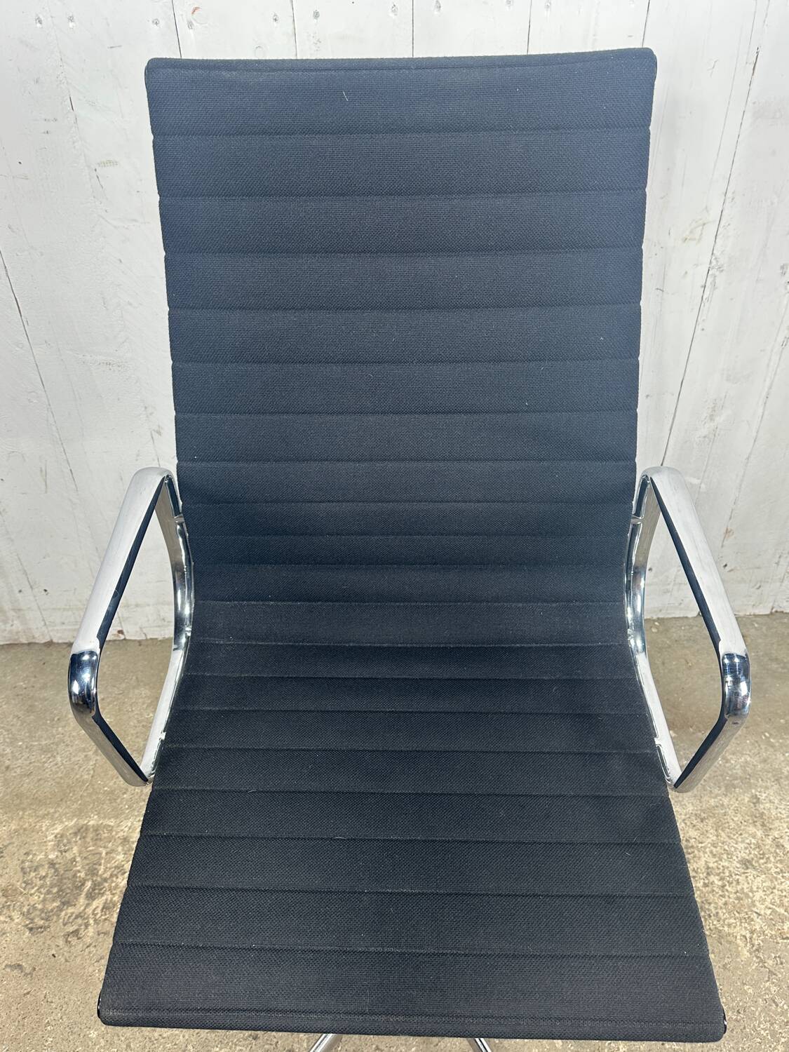 Eames EA 119 Office Chair