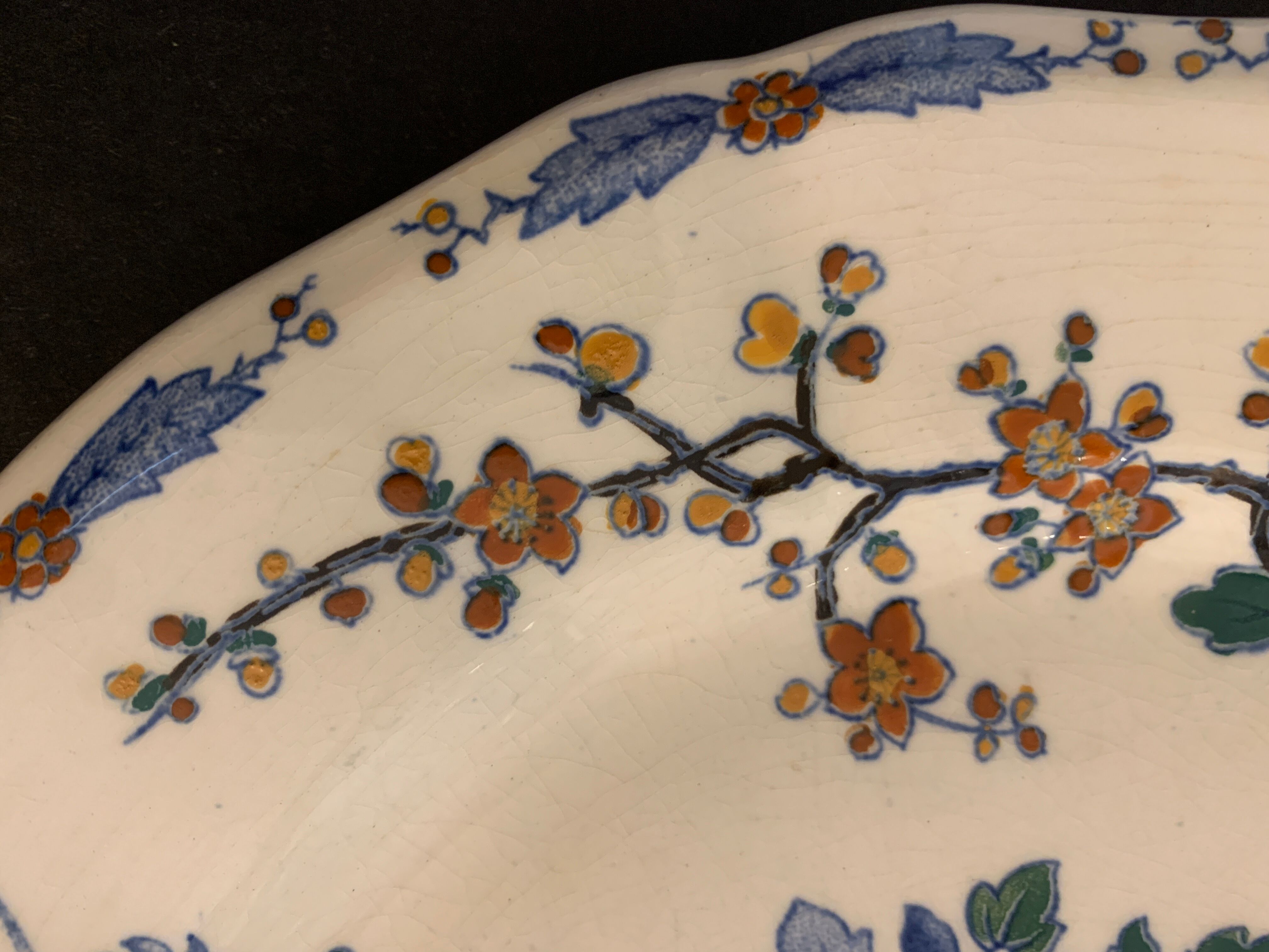 11 flat plates Rooster with Peonies, Gien earthenware