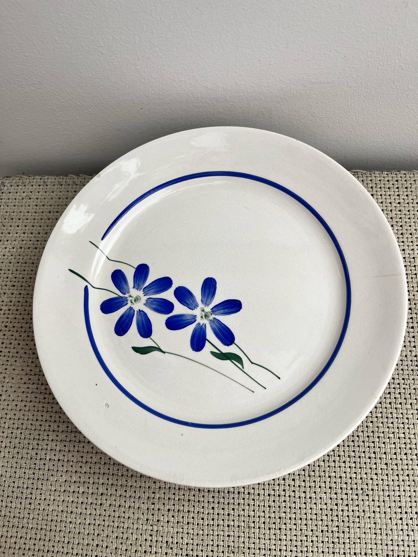 7 dinner plates