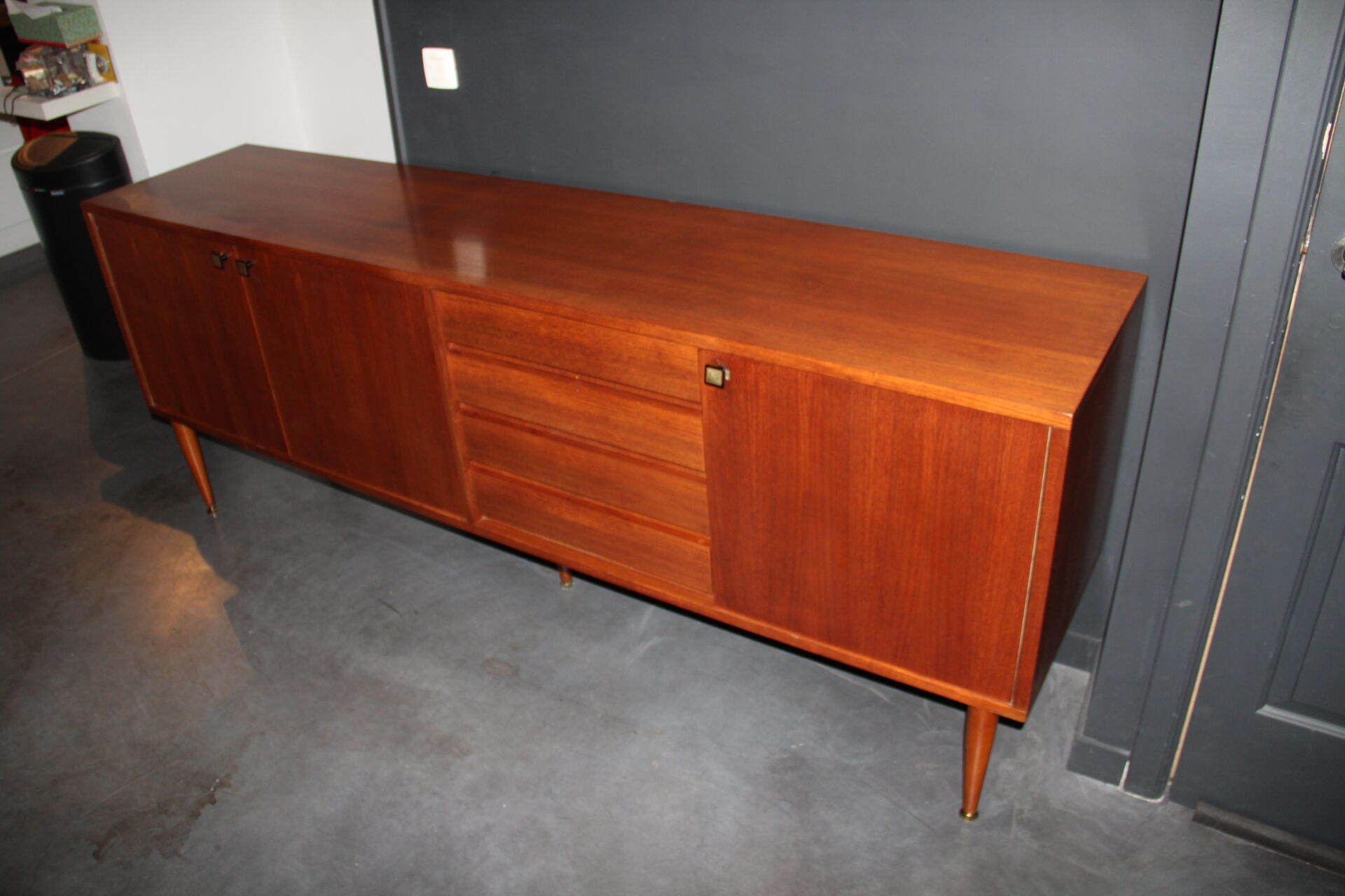 Large teak buffet thread