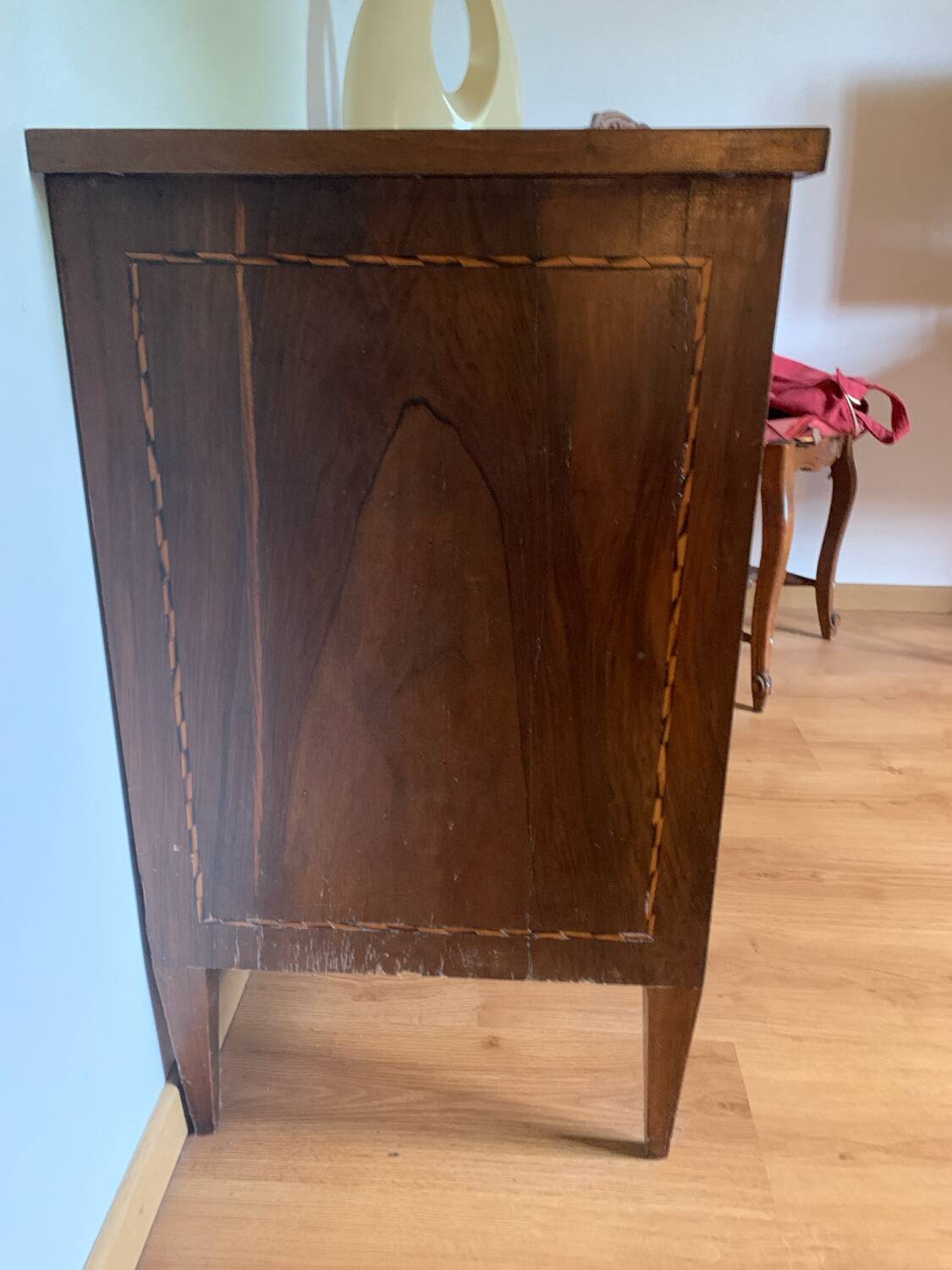 Italian marquetry chest of drawers