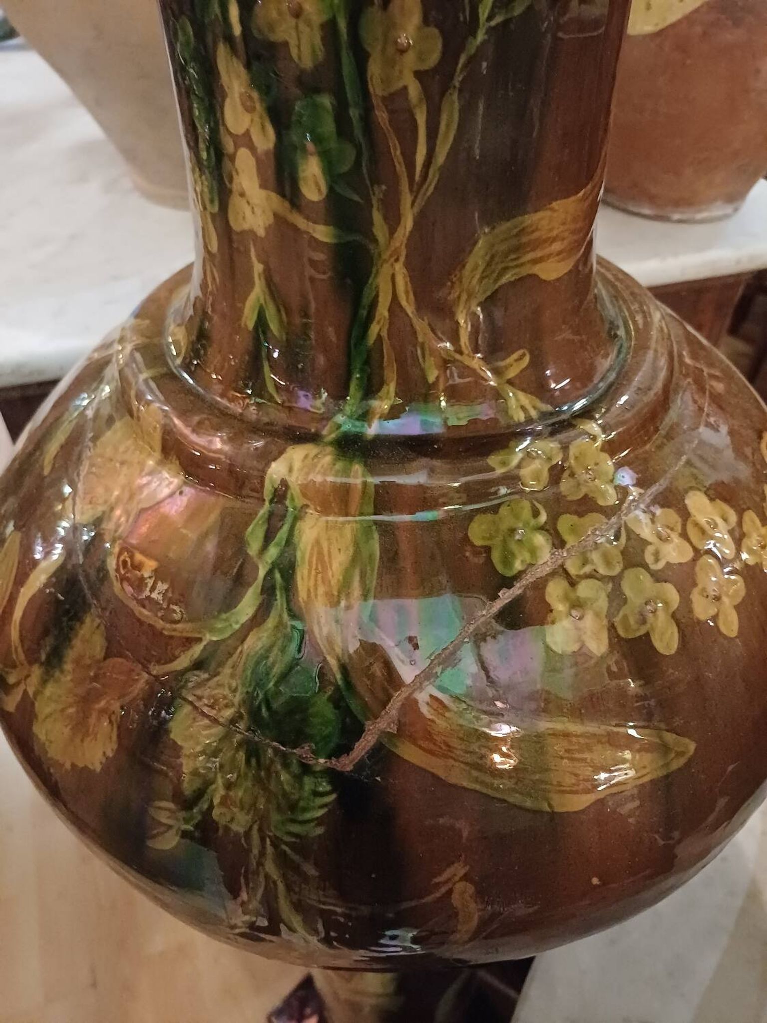 Grand Vase sur colonne en céramique 1.49 mètre époque 1900 en l'état.
