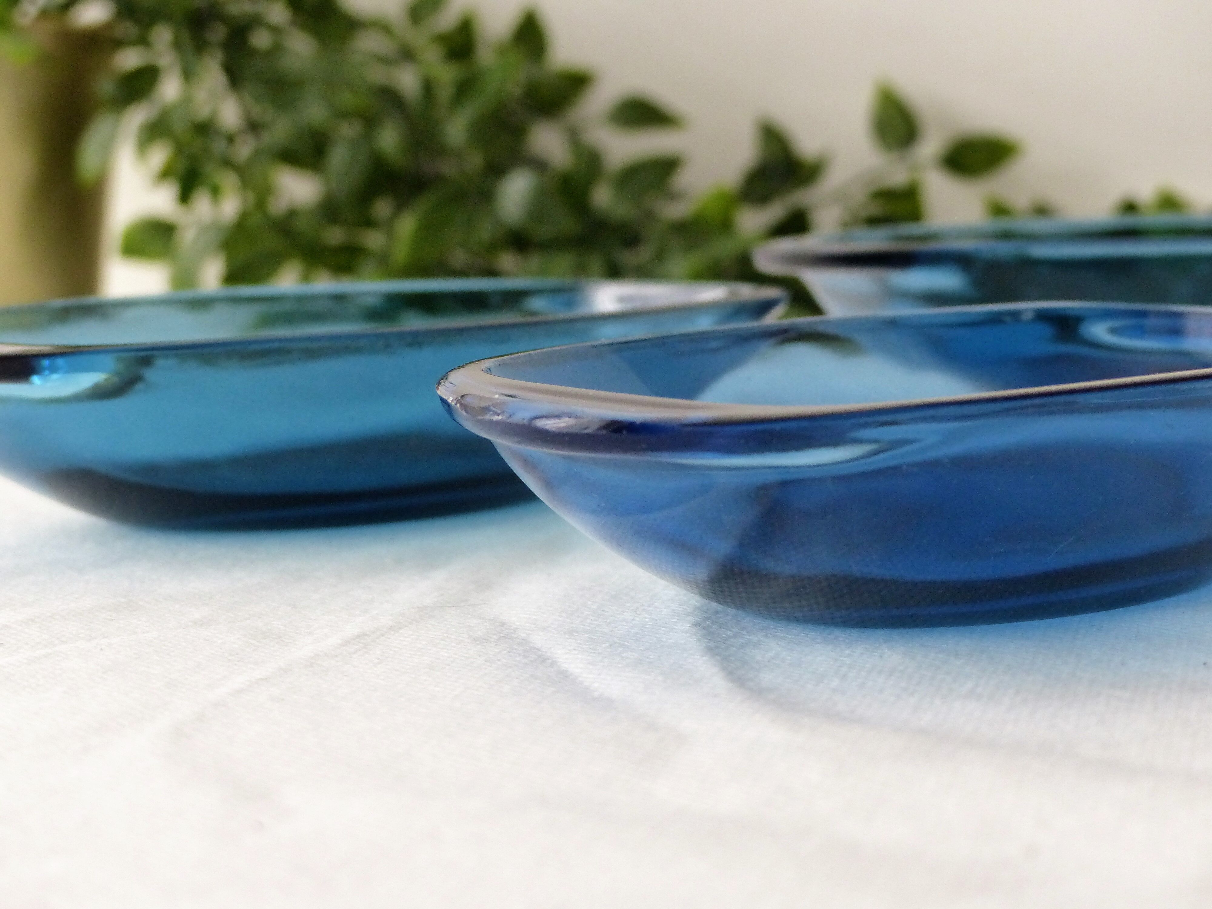 Set of 4 blue cups type Vereco