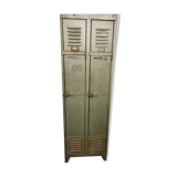 Former industrial double cloakroom