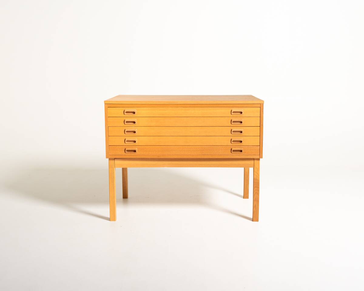 Commode en frêne suédois par Hylte, années 1960