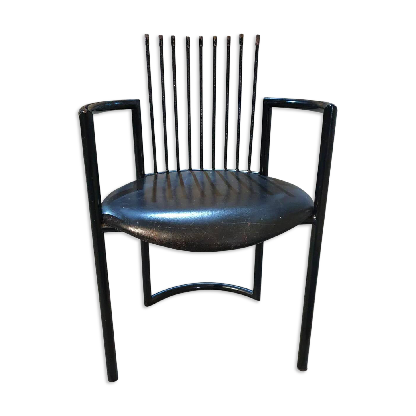 Fauteuil avant-gardiste en cuir et ressorts, Italie années 1980