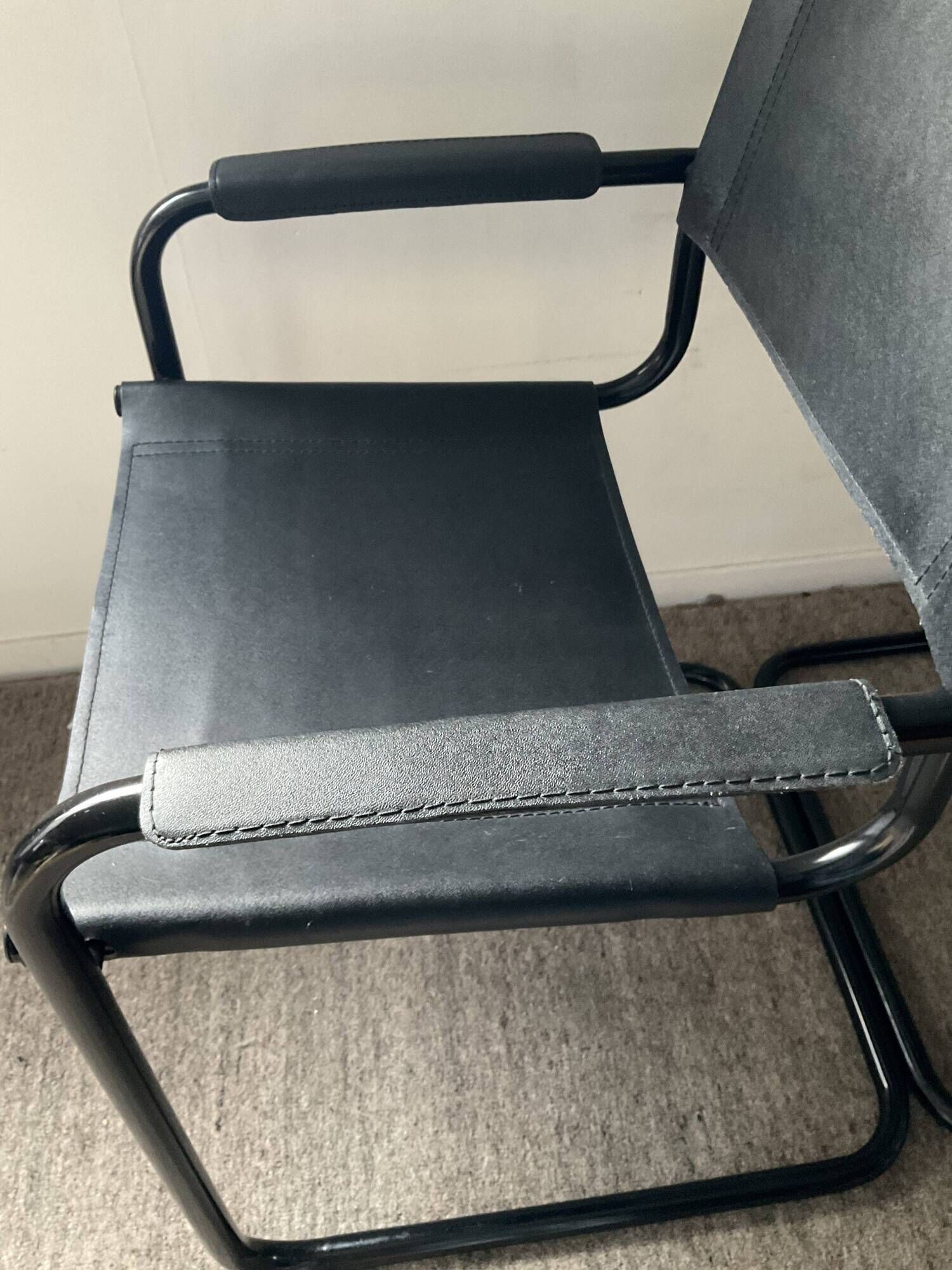 Pair of vintage Cantilever chairs from the 70s-80s